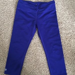 Athleta blue running capri medium